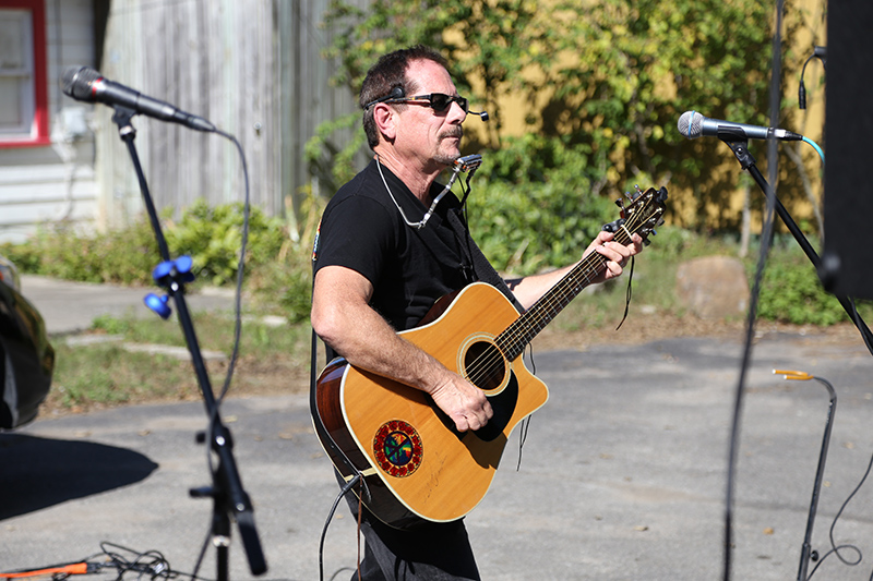 musician Jerry Flack performed at the fest