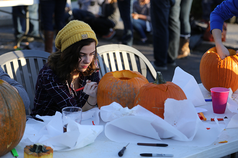 Random Rippling - Brewpub pumpkin carving