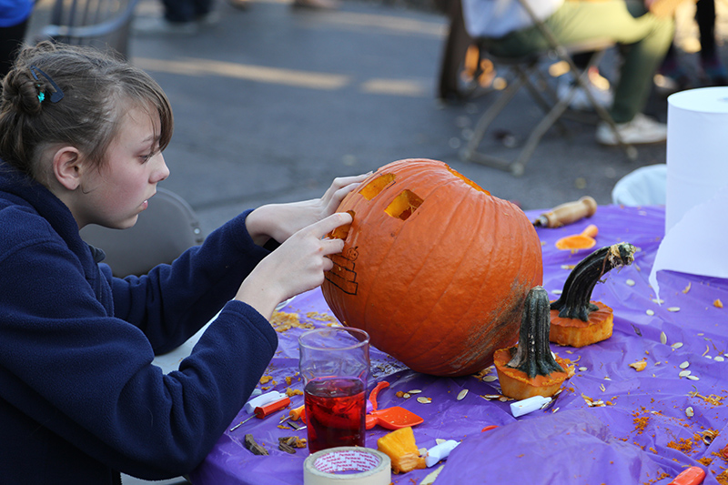 Random Rippling - Brewpub pumpkin carving