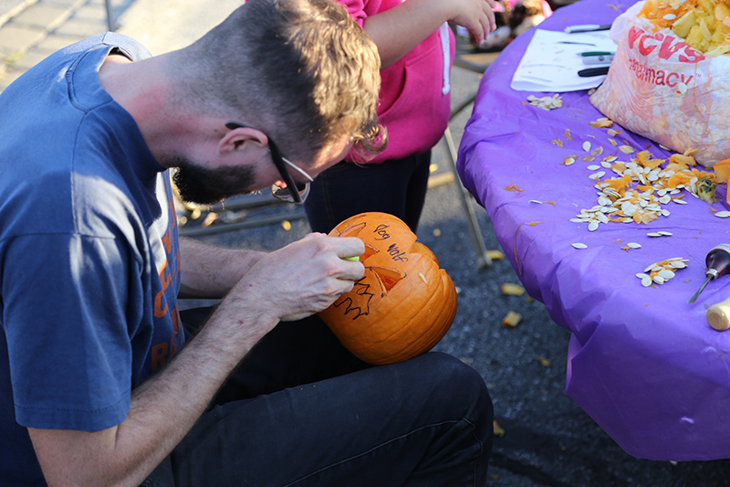 Random Rippling - Brewpub pumpkin carving