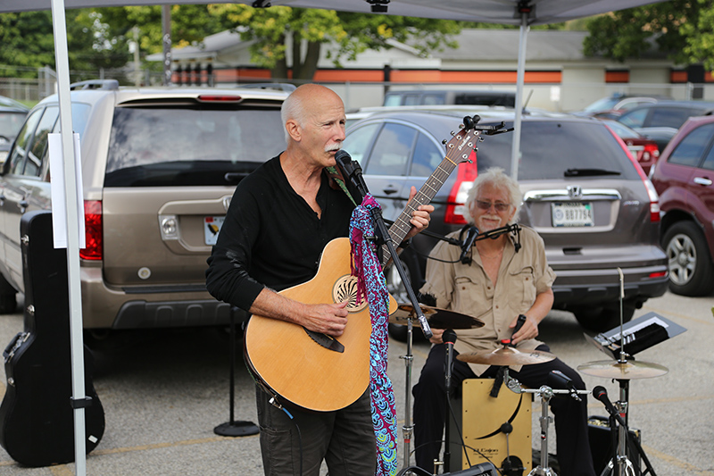 Patrick McBride music at the market