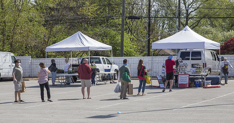 Farmers Market opening day at Glendale east lot