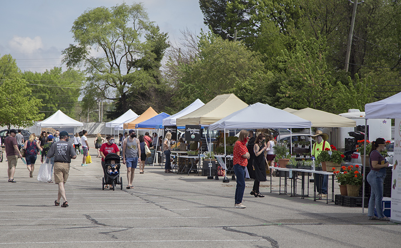 Farmers Market at Glendale east lot