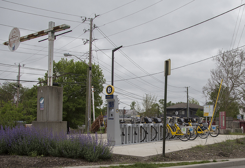 Pacers Bikeshare at Westfield and the Monon Trail