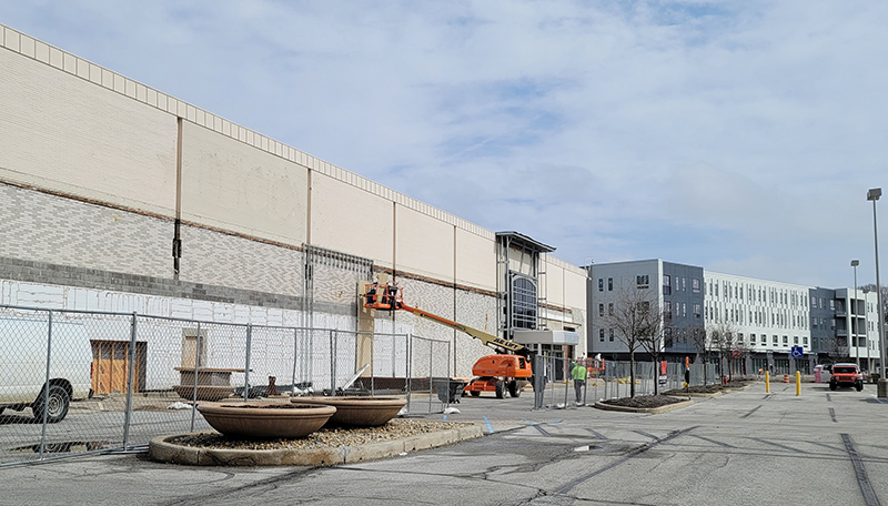 Random Rippling - Facade removed from Macy's