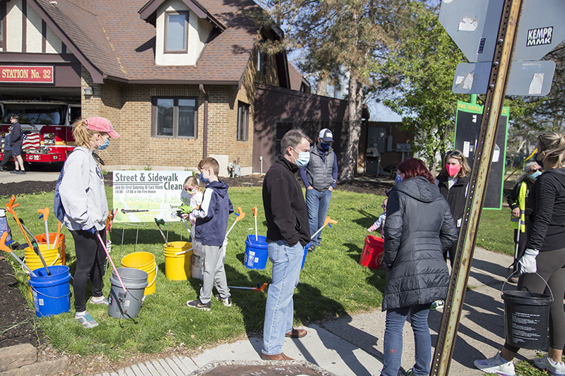 Random Rippling - Mayor at Clean Up