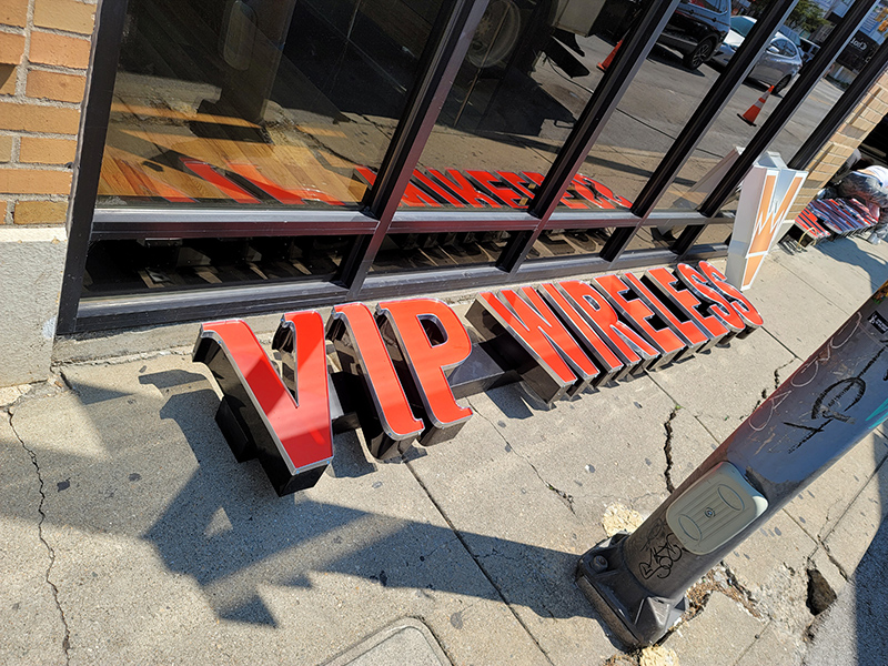 Random Rippling - VIP signs