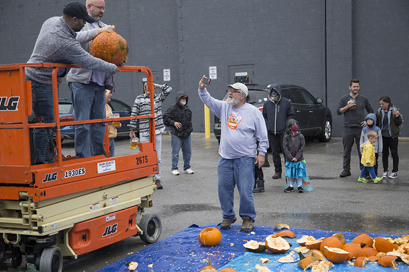 Random Rippling - BR Kiwanis hold Pumpkin Smash