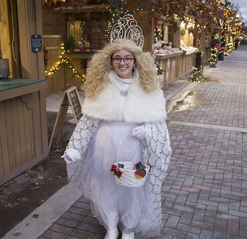 Random Rippling - Christkindlmarkt opens in Carmel