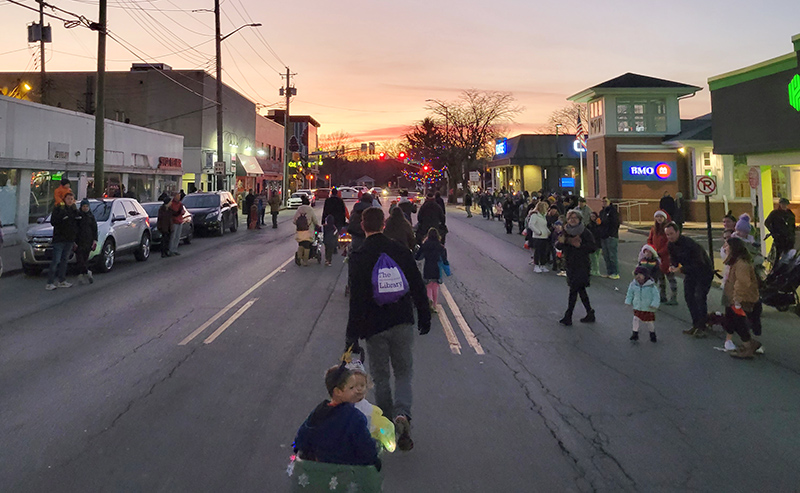 Frog's Random Rippling - Lights Up Parade