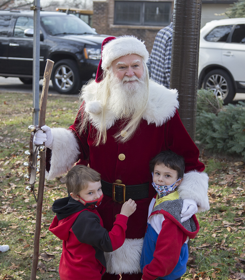 Santa met the kids
