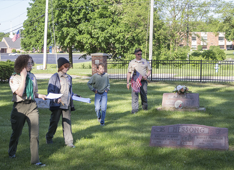 Random Rippling - Scouts decorate veteran's graves