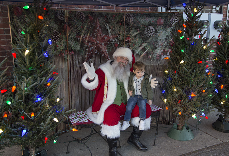 Random Rippling - Broad Ripple Lights Up!