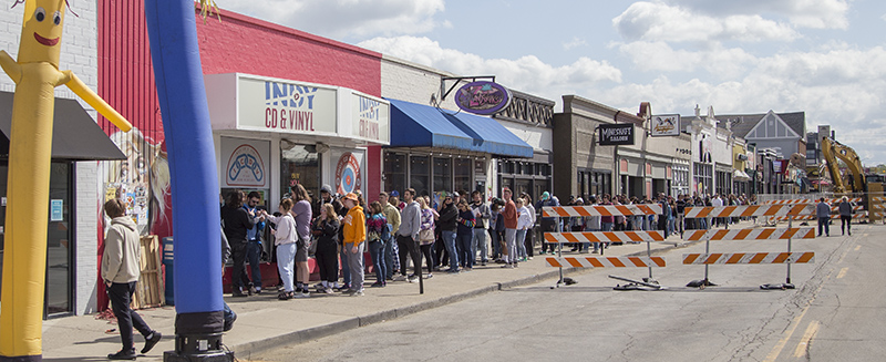 At 10:20am there was a long line to get into Indy CD and Vinyl