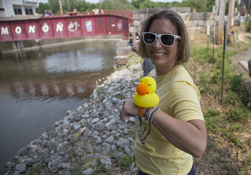 A spectator with a balloon animal duck (we won't mention where she got it!)