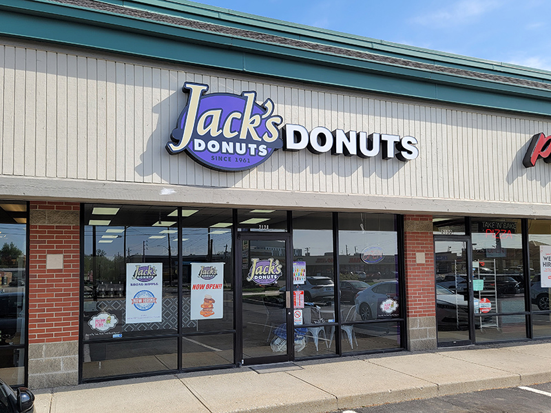 Random Rippling - Jack's Donuts opens