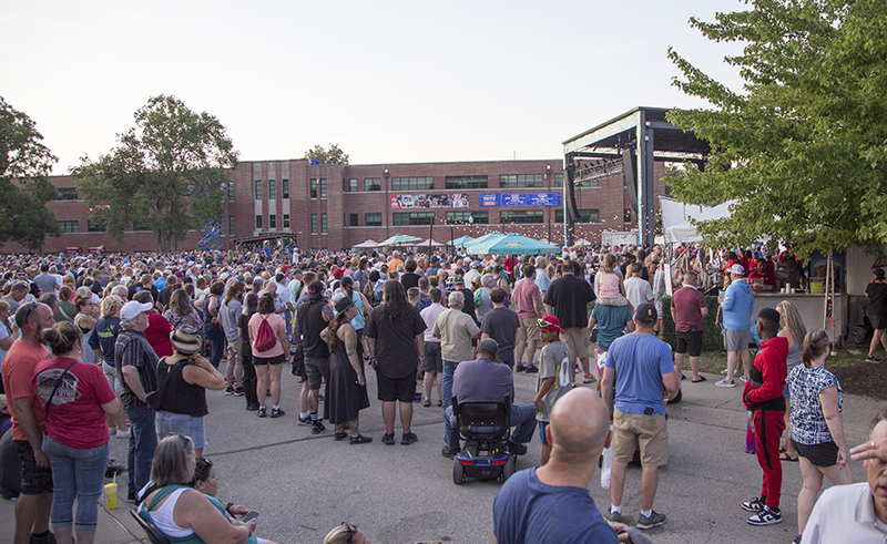 Large crowd for the Styx show