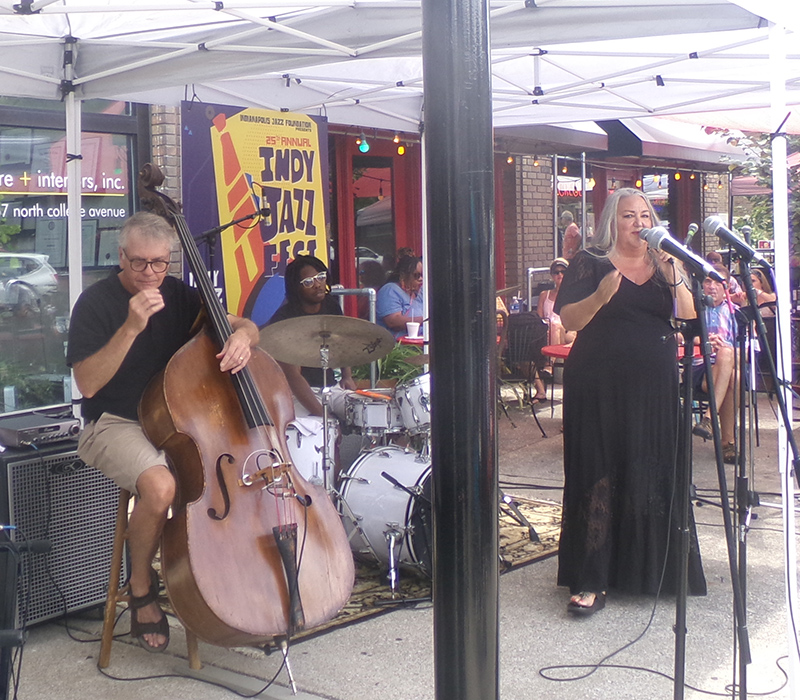 Wendy Reed performing at the Labor Day Fest