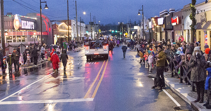 Random Rippling - Broad Ripple Lights Up!