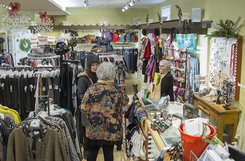 Random Rippling - BR Sip & Shop