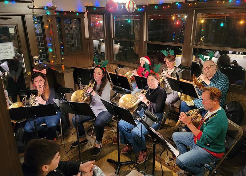 Random Rippling - French Horns at Brewpub
