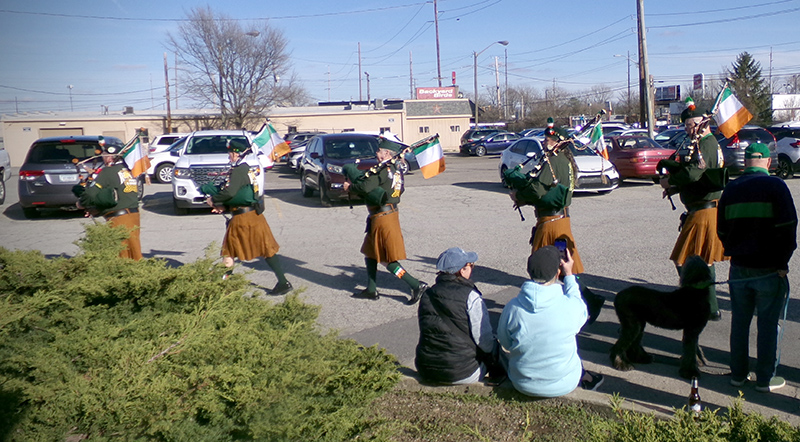 The Rogues Pipes & Drums arrive at the Pawn Shop Pub