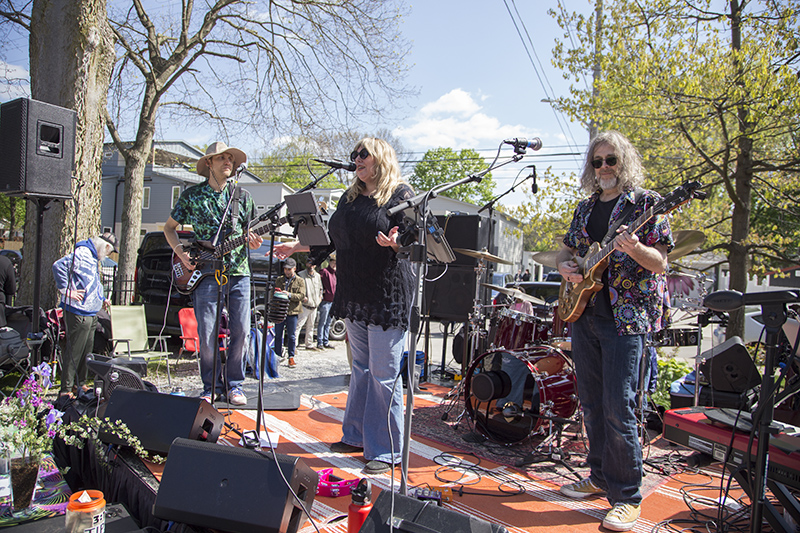 Random Rippling - Broad Ripple Flower Alley Revival