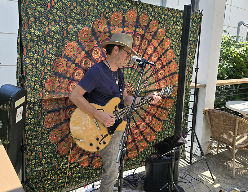 Random Rippling - Music at Just Pop In