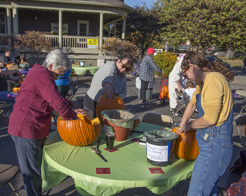 Random Rippling - Brewpub Pumpkin Contest