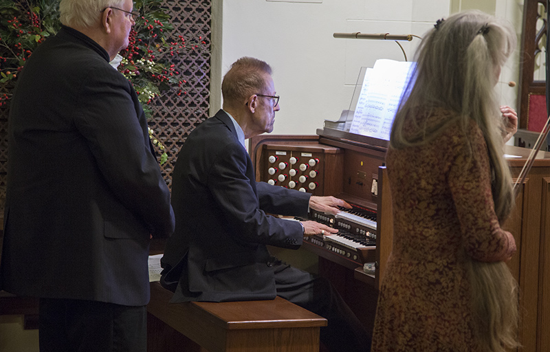 Random Rippling - Christmas Music at 5th Church