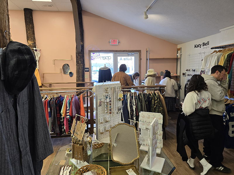 Random Rippling - Lux & Ivy SoBro closes