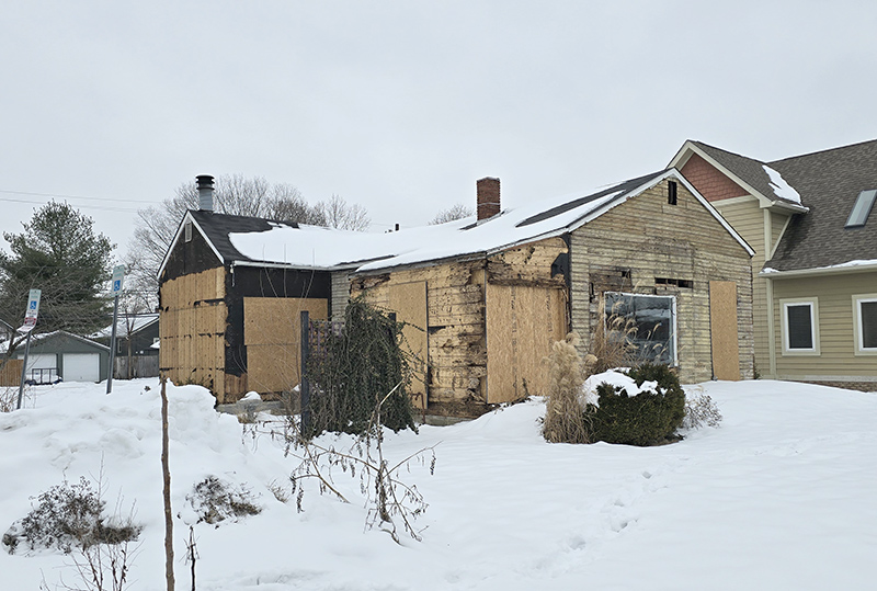 Random Rippling - Stucco removal on old house