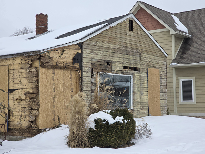 Random Rippling - Stucco removal on old house