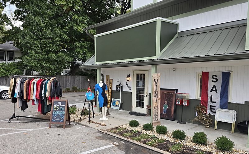 Random Rippling - Corner Bazaar to close