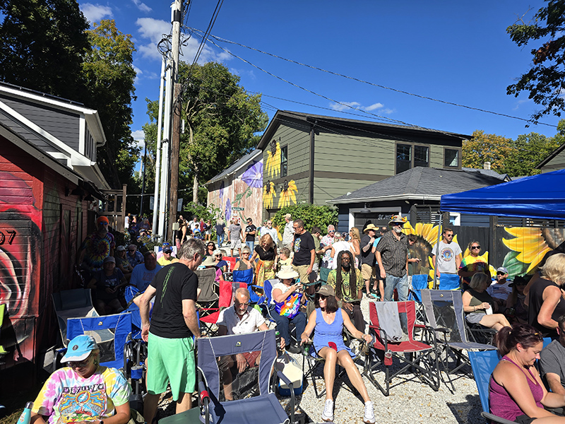 Random Rippling - Flower Alley Revival