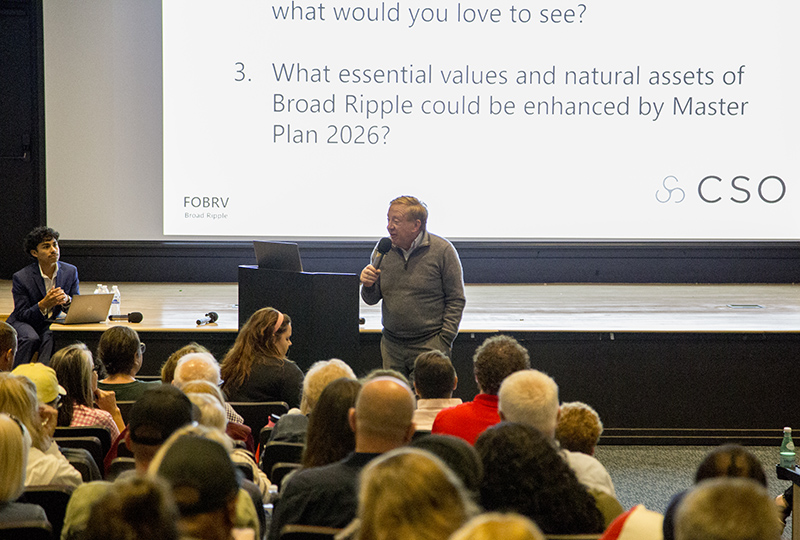 former Carmel Mayor Jim Brainard addressing the attendees