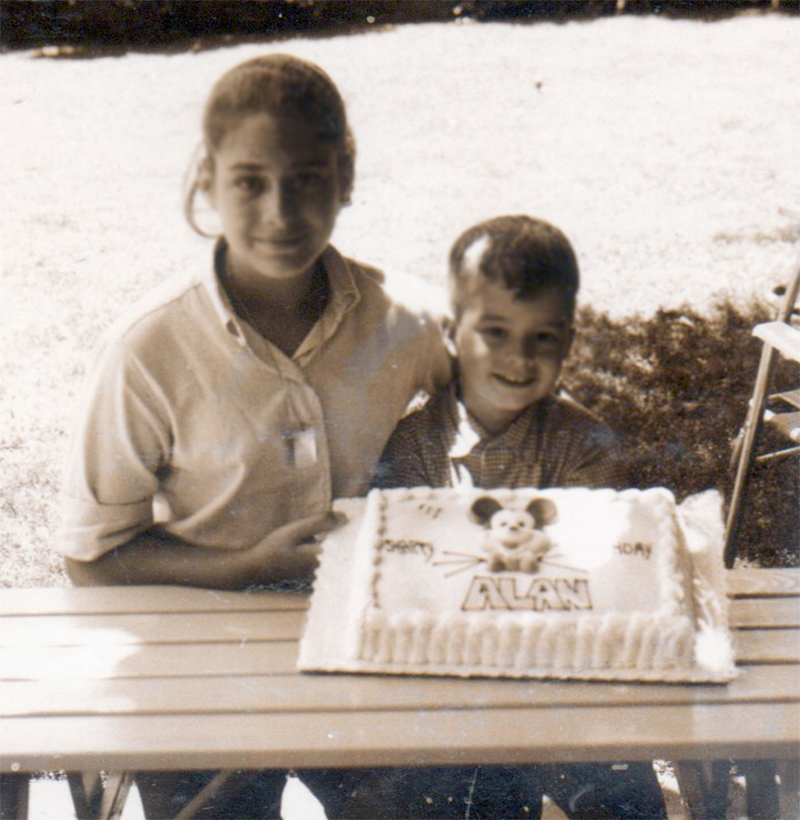 Your editor and sister with a 1964 Roselyn sheetcake.