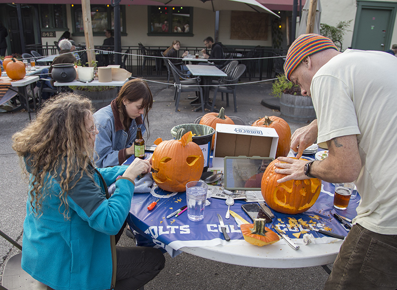 Random Rippling - BR Brewpub Pumpkin Carving