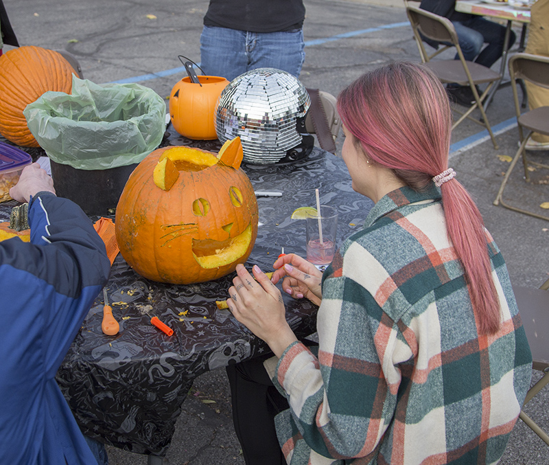 Random Rippling - BR Brewpub Pumpkin Carving