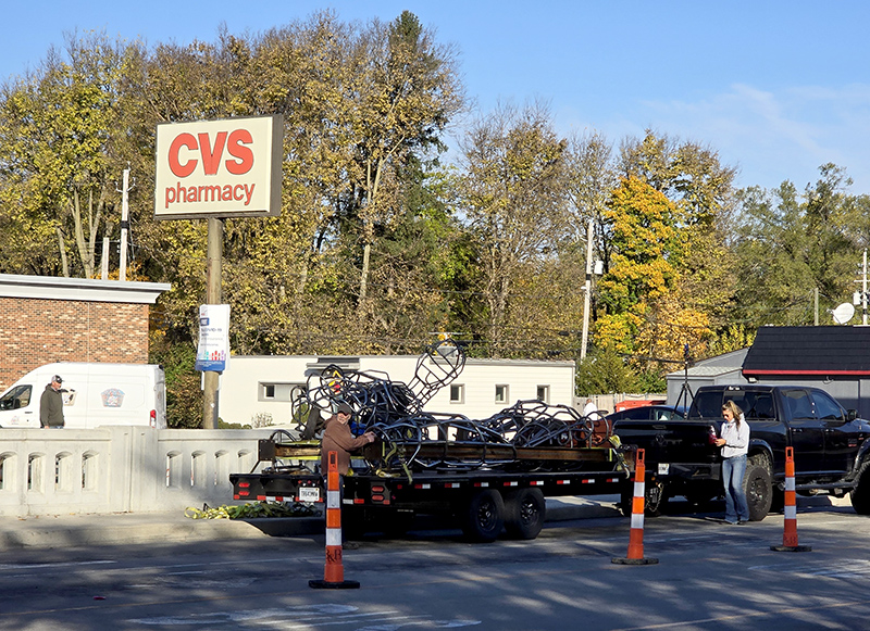 The pieces arrived on a truck