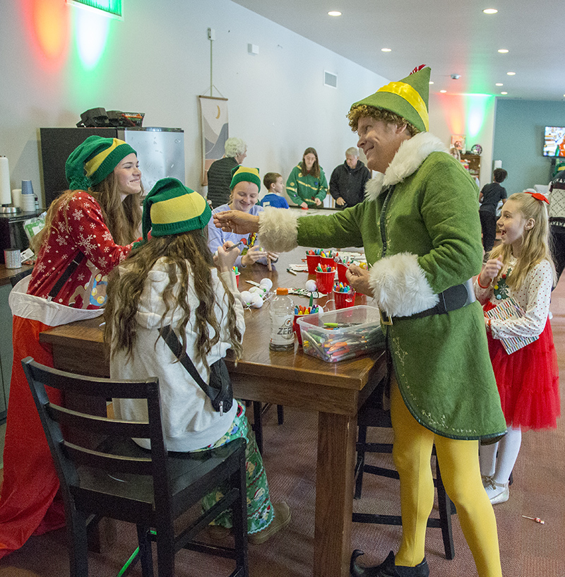 Random Rippling - Buddy the Elf at St. Paul's