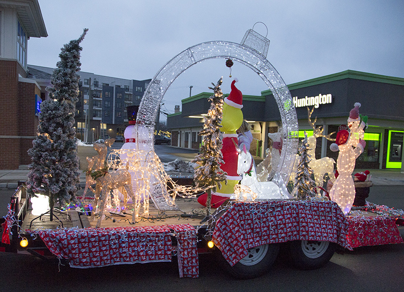 Random Rippling - Broad Ripple Lights Up