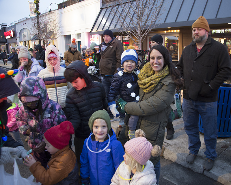 Random Rippling - Broad Ripple Lights Up