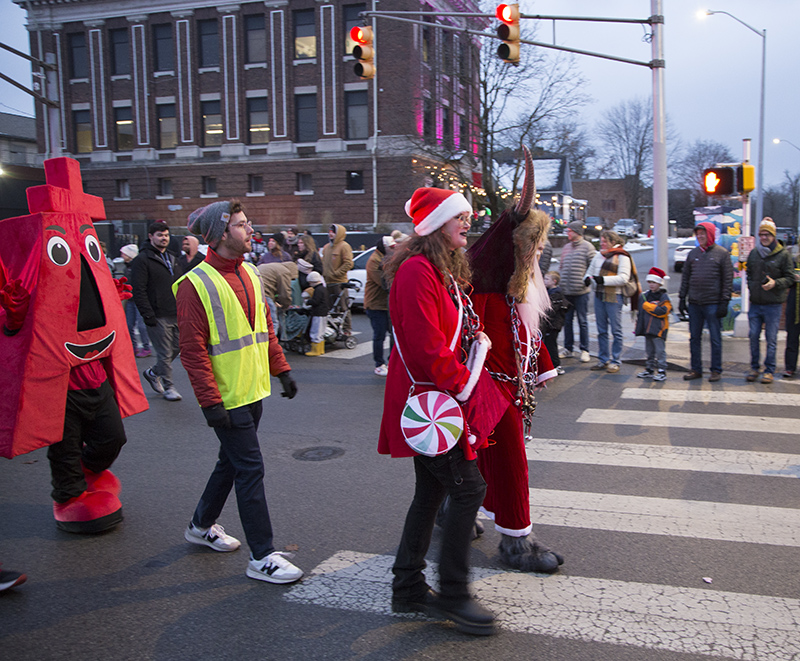 Random Rippling - Broad Ripple Lights Up