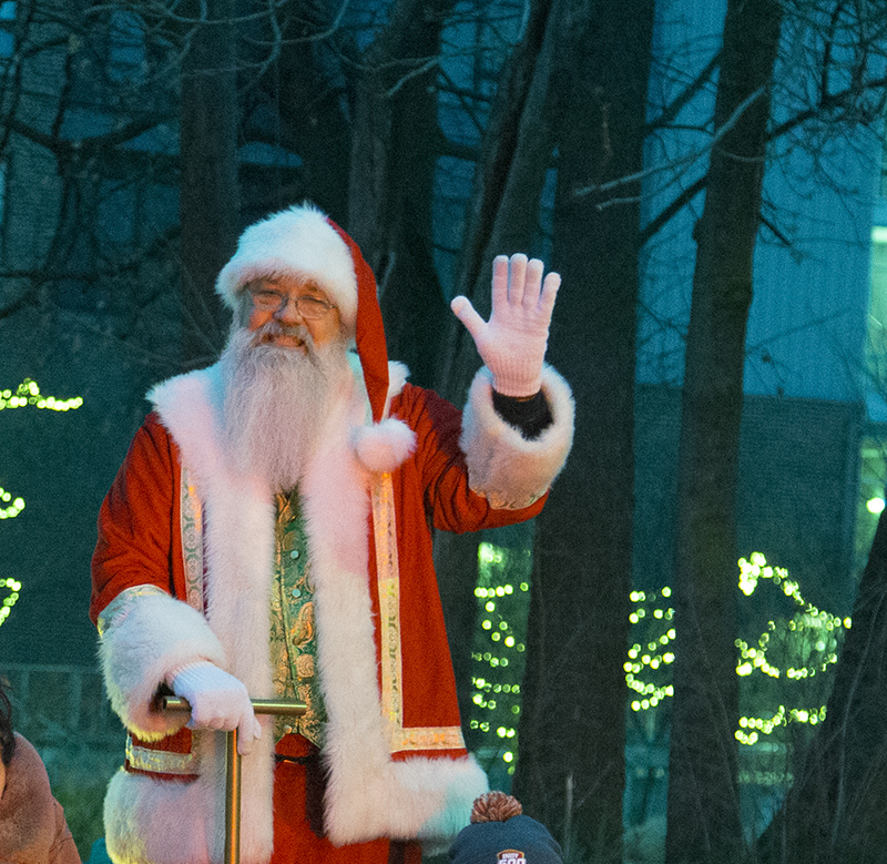 Random Rippling - Broad Ripple Lights Up