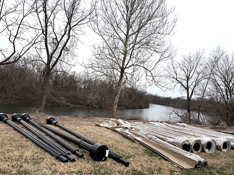 Reader Random Rippling - Larry Mitchell - light posts