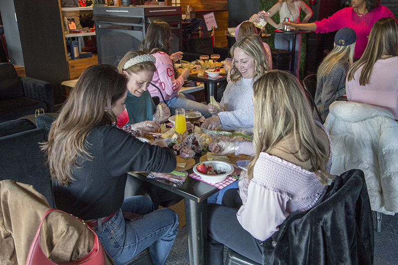 Random Rippling - Galentine's Day at Thieves