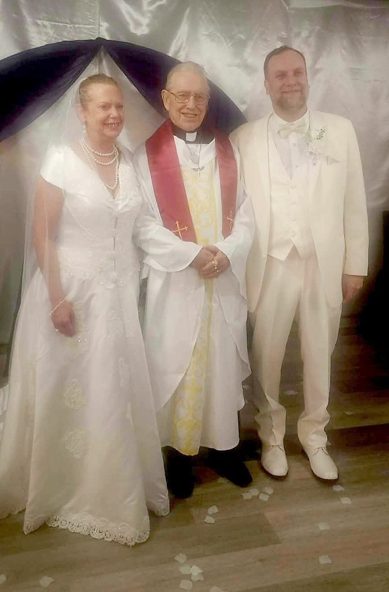 Frog's Random Rippling - Wedding at Kennington Post