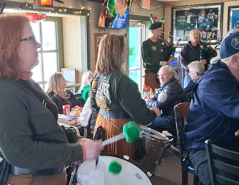 Frog's Random Rippling - Pipers at Pawn Shop