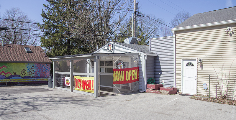 Random Rippling - Wing Shack opens
